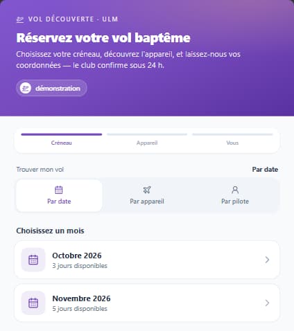 Page publique de réservation de baptême de l'air sur téléphone : étapes Créneau, Appareil, Vous, et choix du mois.
